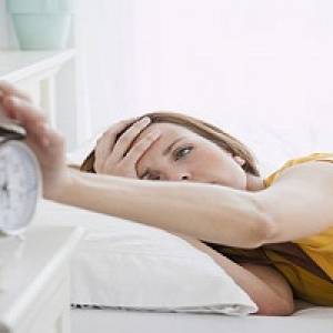 چرا صبح با سردرد از خواب بیدار می شوم؟